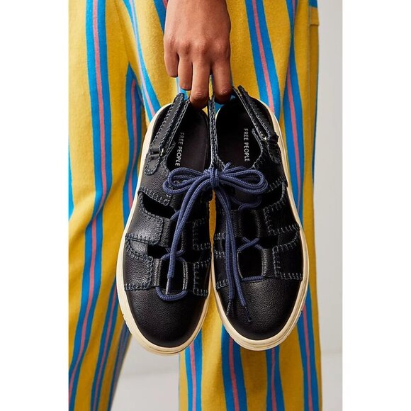 🆕 FREE PEOPLE Thirty Love Cutaway Sneakers / Black NIB Sz 9 - Picture 2 of 10